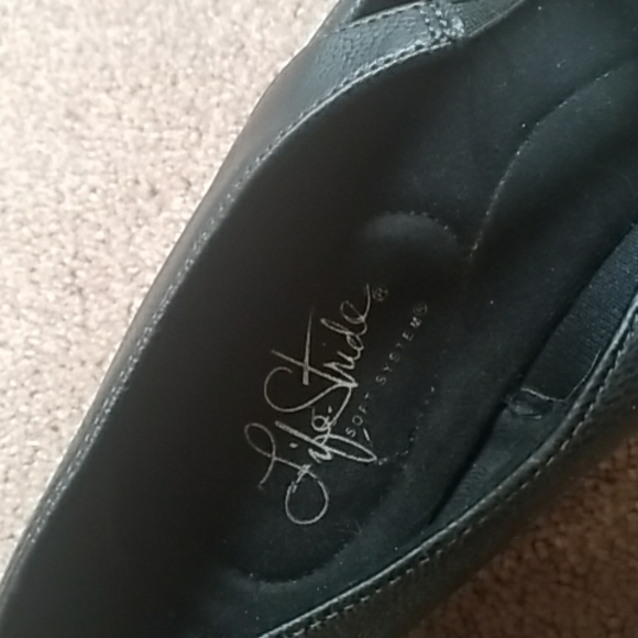 Comfy black flats - Picture 2 of 3